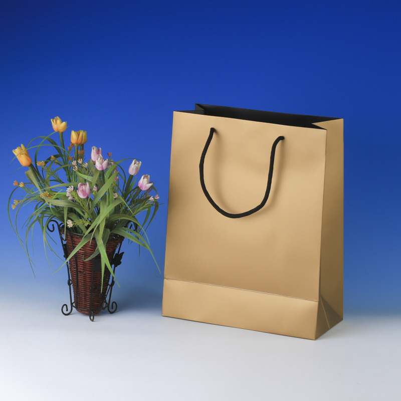 LS6019-Gold Matt Med paper Giftbag: Price @US$0.38/MOQ:3,000pcs