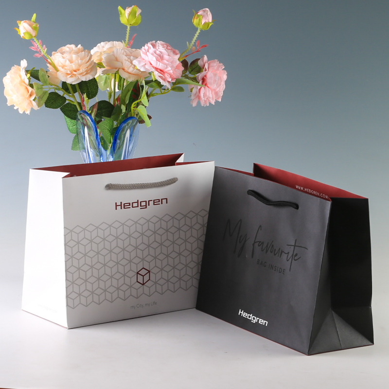 LS31885-Hedgren paper bag
