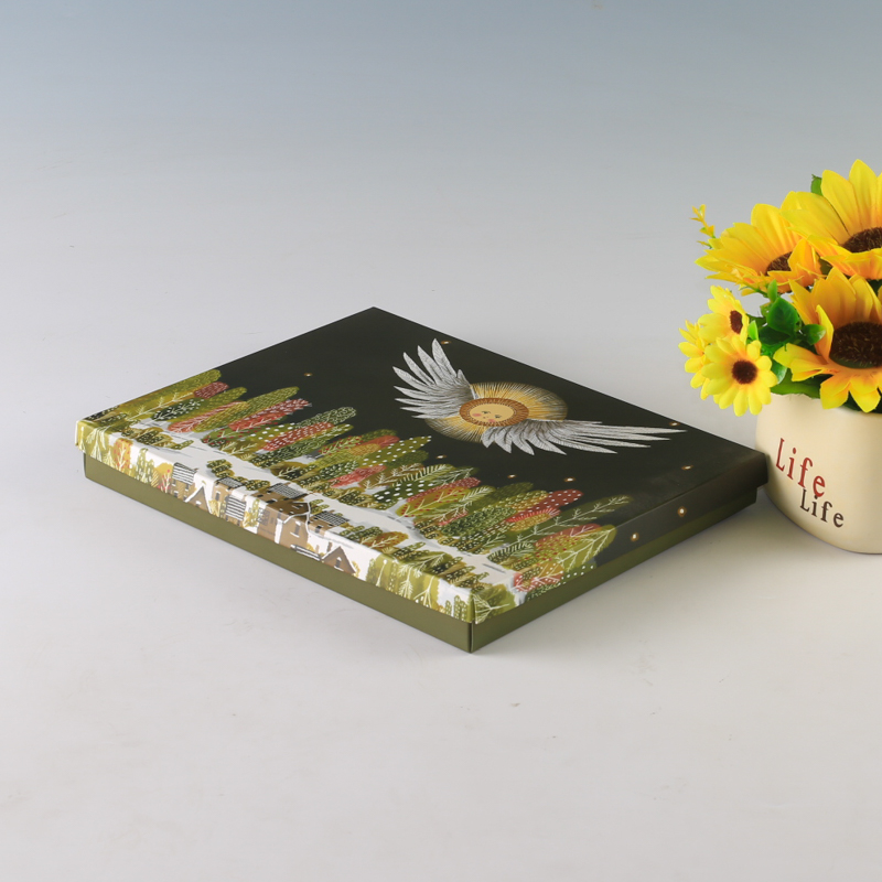 Paper giftbox Gold 2_.jpg